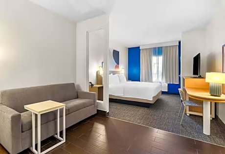 1 King Bed With Sofabed