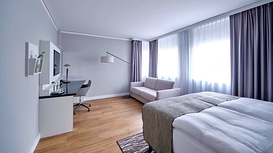 Holiday Inn Berlin Airport - Conference Centre By IHG