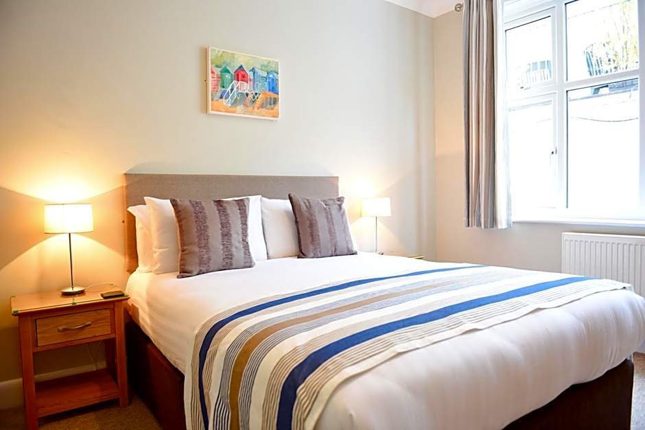 The Riviera Hotel & Apartments - Alum Chine