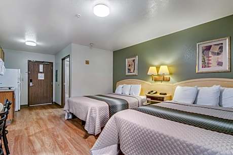 Studio Room with Two Queen Beds Non-Smoking