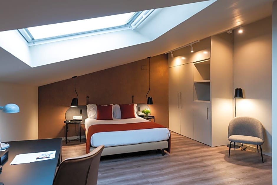 Atenea Rekord Suites