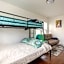 Mayor's Large Family House Hot Tub Sleeps 16 Piano, 2 Kitchens, Ark 5 Mins