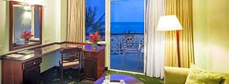 DIRECT OCEAN VIEW