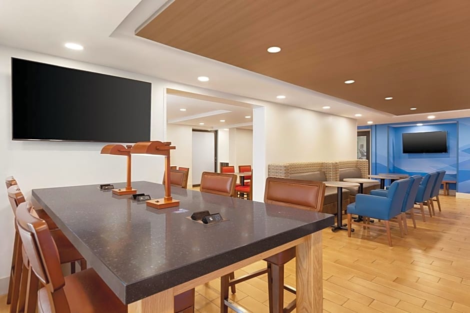 Holiday Inn Express Hartford South - Rocky Hill by IHG