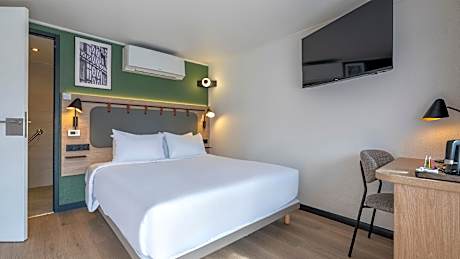 Triple Room 3 single beds