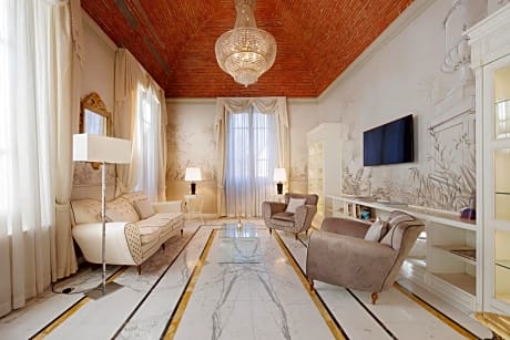Hotel Embassy