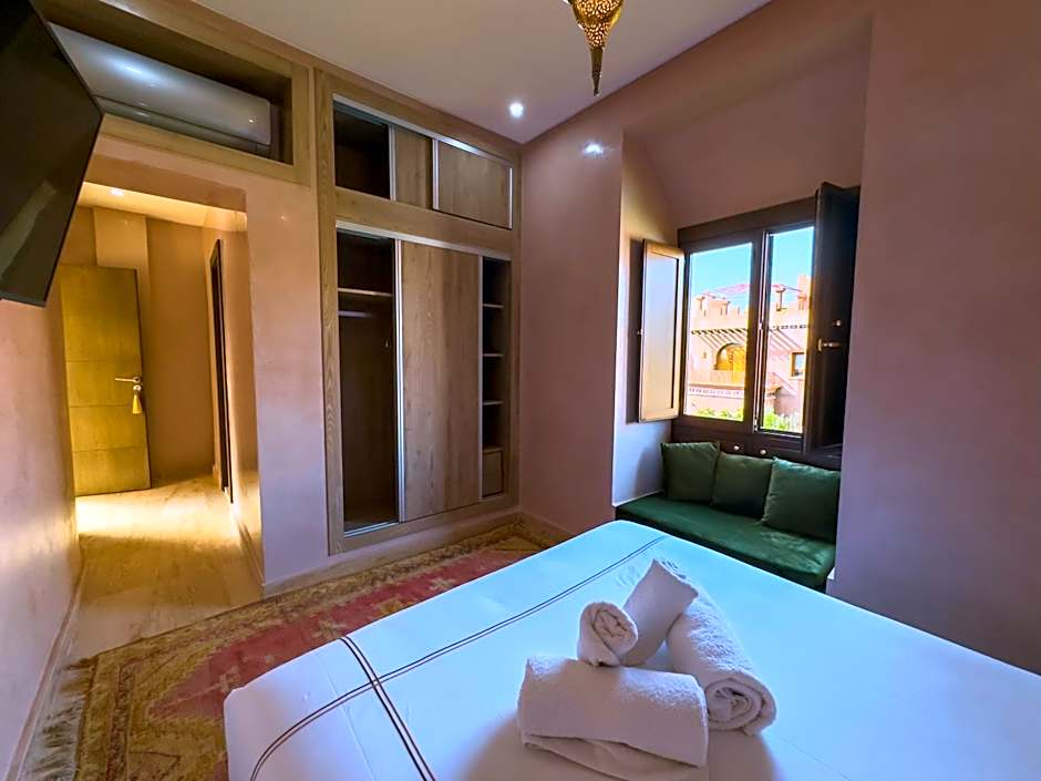 Riad Tonaroz