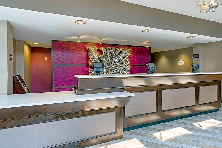 Best Western Plus Kingston Hotel And Conference Center