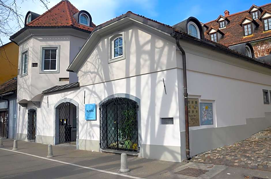 H2O Hostel