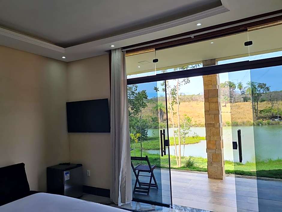 Chalé defronte Lagoa na Serra do Cipó próximo a Cachoeira Grande, Cachoeira do Pedrão e Cachoeira Véu da Noiva