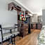 HomeTowne Studios by Red Roof Montgomery - Midtown