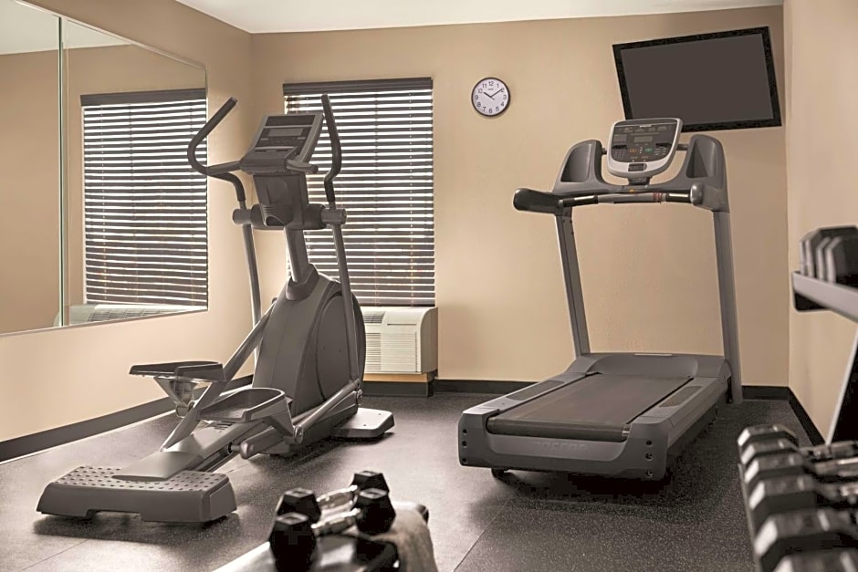 Country Inn & Suites by Radisson, Dunn, NC
