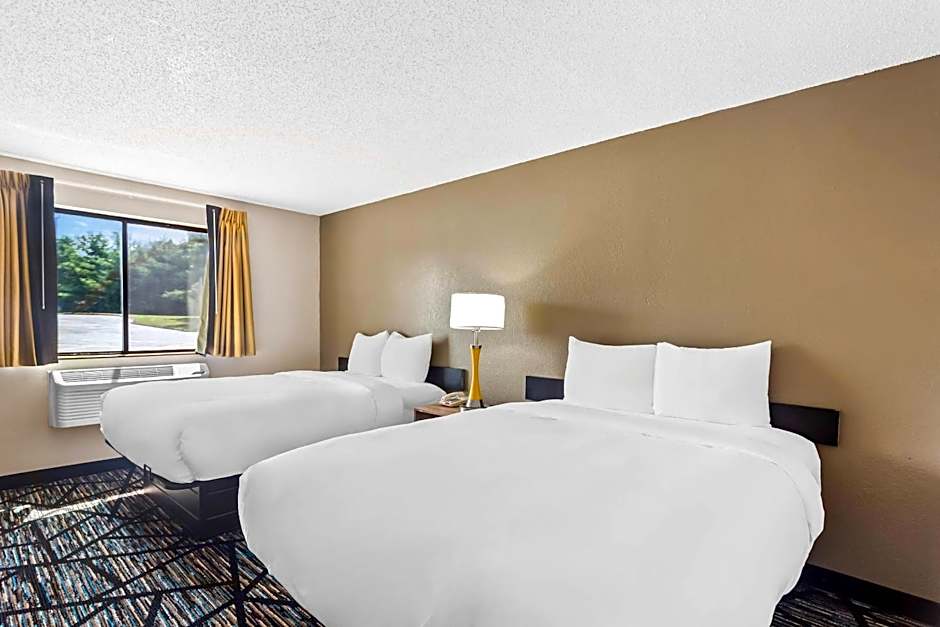 Quality Inn & Suites Howe - Sturgis