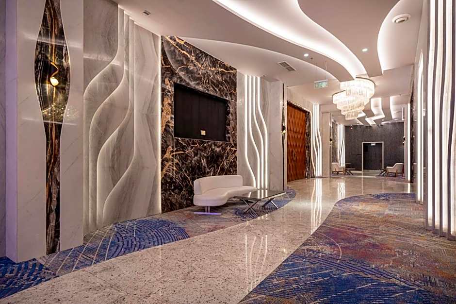 Crowne Plaza Alexandria Mirage by IHG