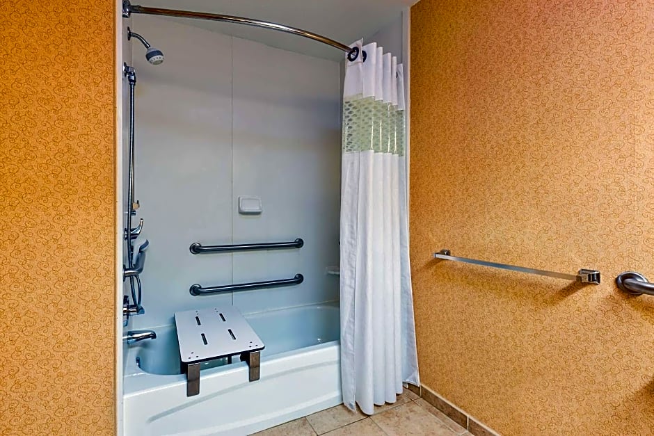 Hampton Inn Marion – Marion, IL