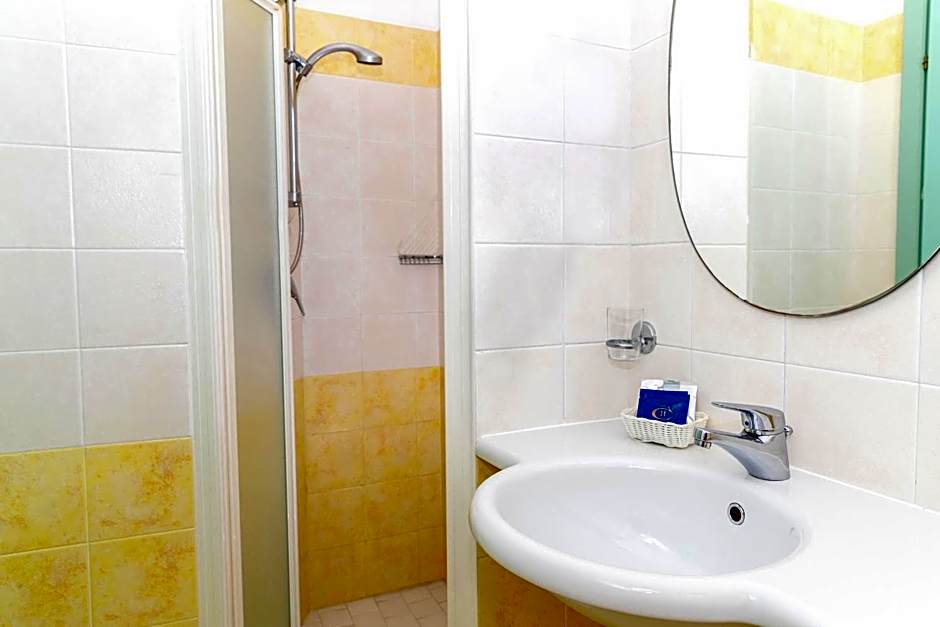 Hotel Caravel B&B