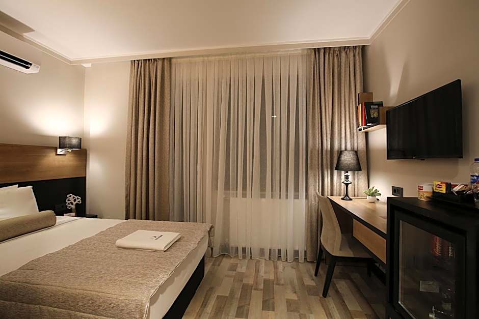 Kalevera Hotel