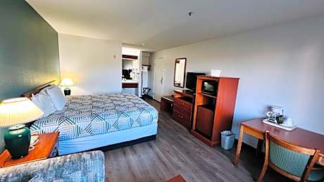 King Room with Spa Bath - Non-Smoking