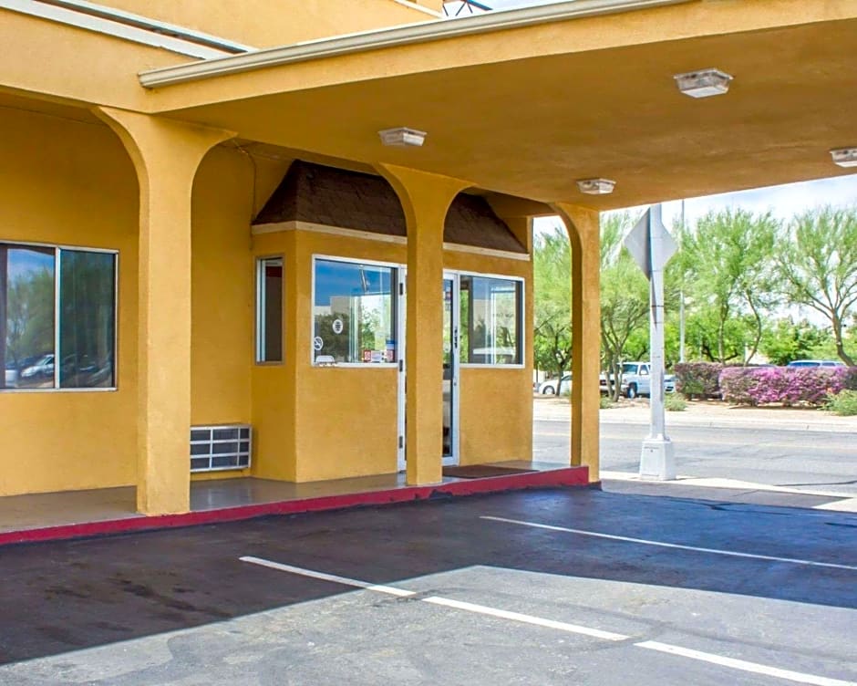 Econo Lodge University – Tucson, AZ