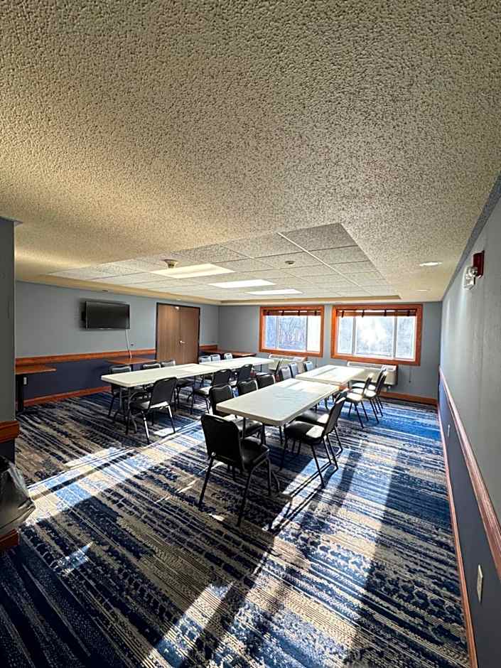 AmericInn by Wyndham Baldwin