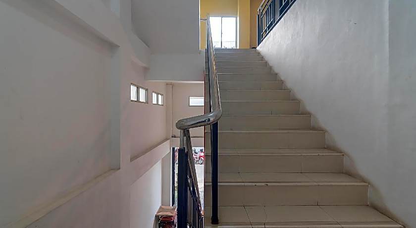 RedDoorz @ H. Agus Salim Street Pontianak