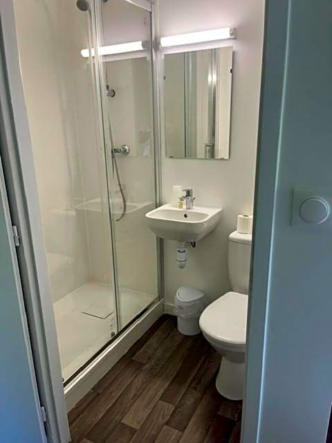 Unisotel Bollène A7 Ex-Hotel F1