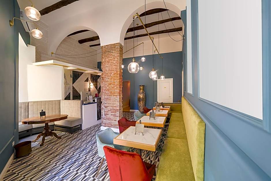 The Duomo House by House In Naples