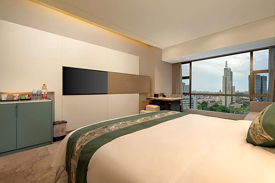 Zhangjiagang Guomao Hotel