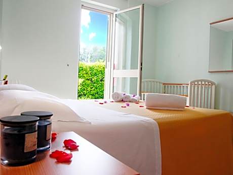 One-Bedroom Apartment (4 Adults)