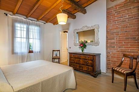 Two-Bedroom Apartment (4 Adults) - Separate Building