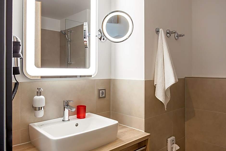 Stay! Hotel Boardinghouse