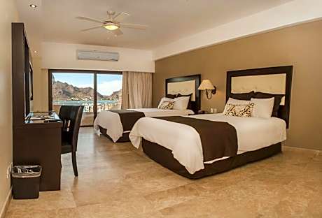 Deluxe Two Double Beds