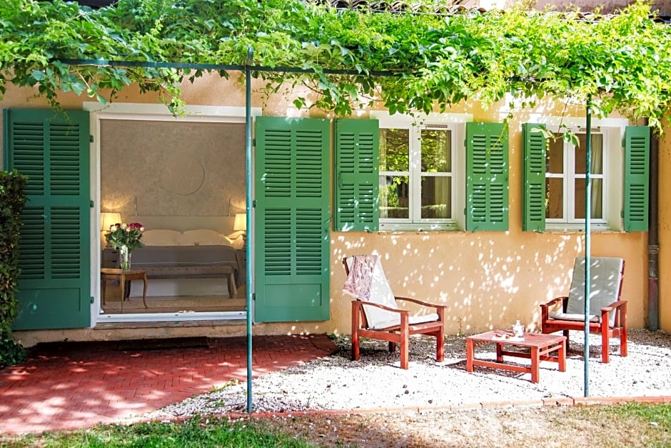 Hostellerie De L'abbaye De La Celle - Les Collectionneurs