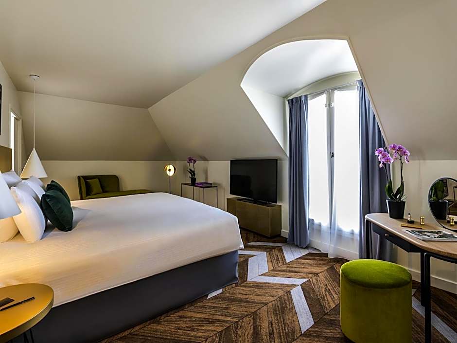 Le Louis Versailles Château Hotel-MGallery