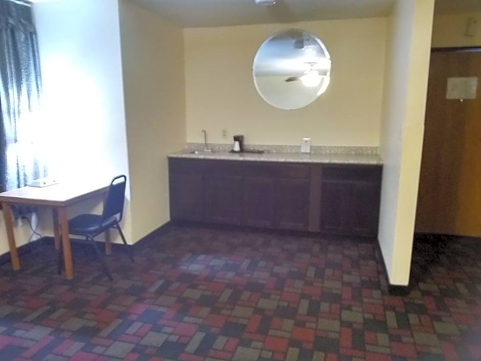 Super 8 by Wyndham Boonville
