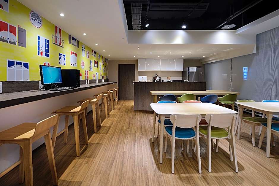 Park City Inn & Hostel - Yonghe Taipei