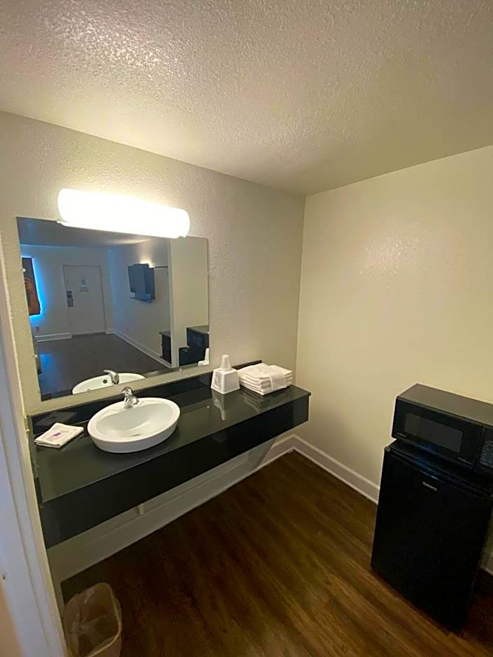 Motel 6 Manchester, TN