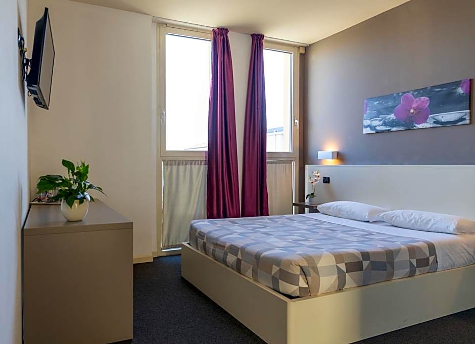 Hotel Giallo