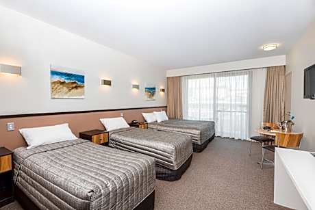 Macquarie 4 Star