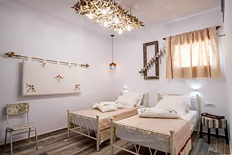 Two-Bedroom Suite (Koronos)