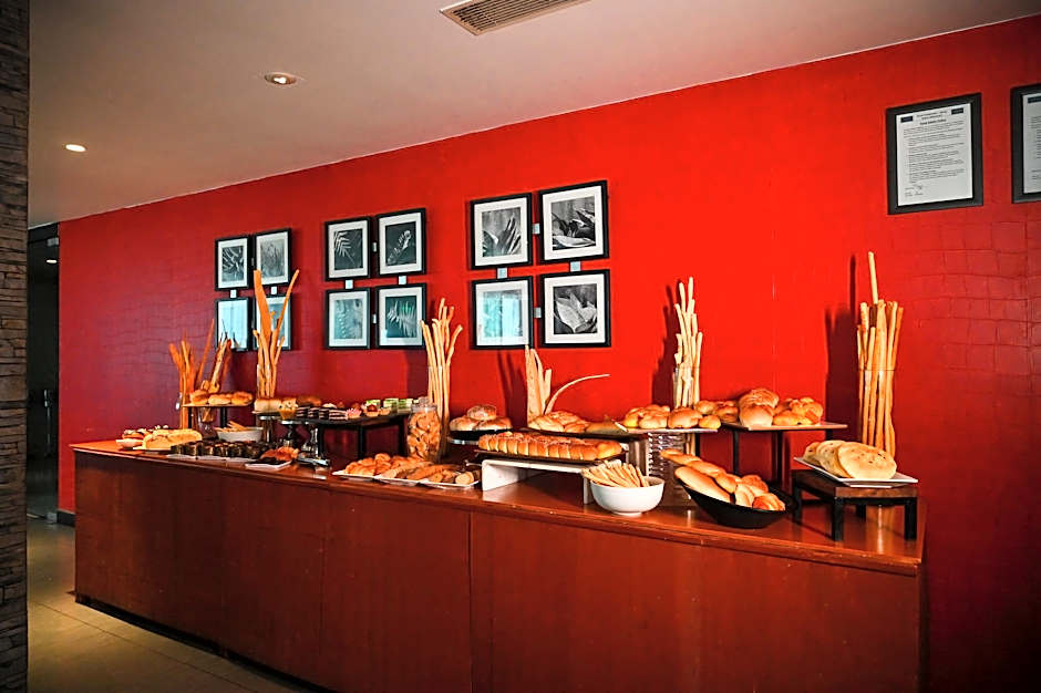 Savoy Suites Manesar