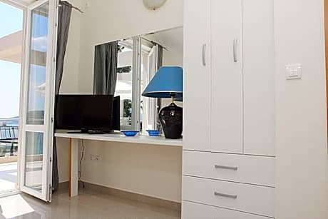 Double Room with Balcony and Sea View