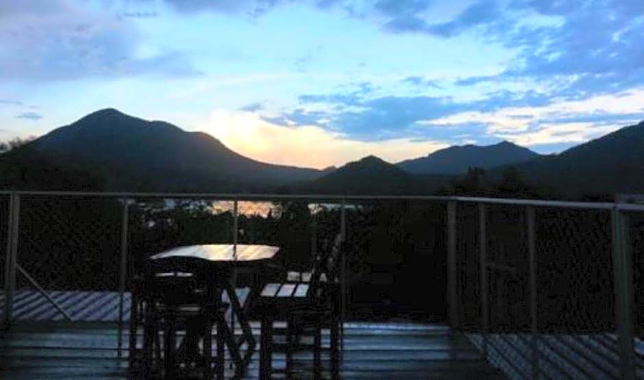 Chiangkhan See View Guest House