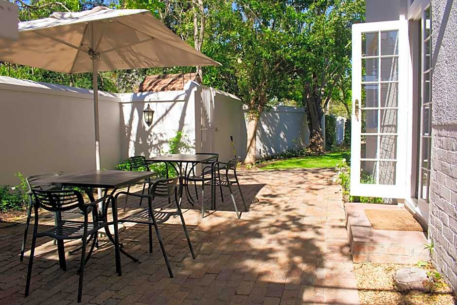 Rozenburg Guest House