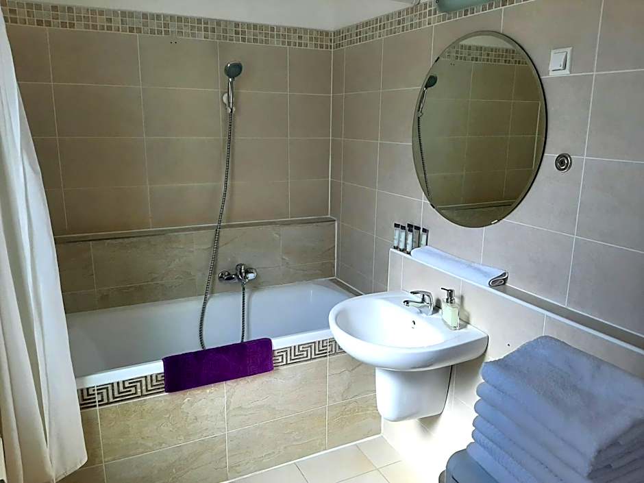 Trendy Deluxe Apartments