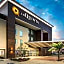 La Quinta Inn & Suites by Wyndham Dallas Plano - The Colony