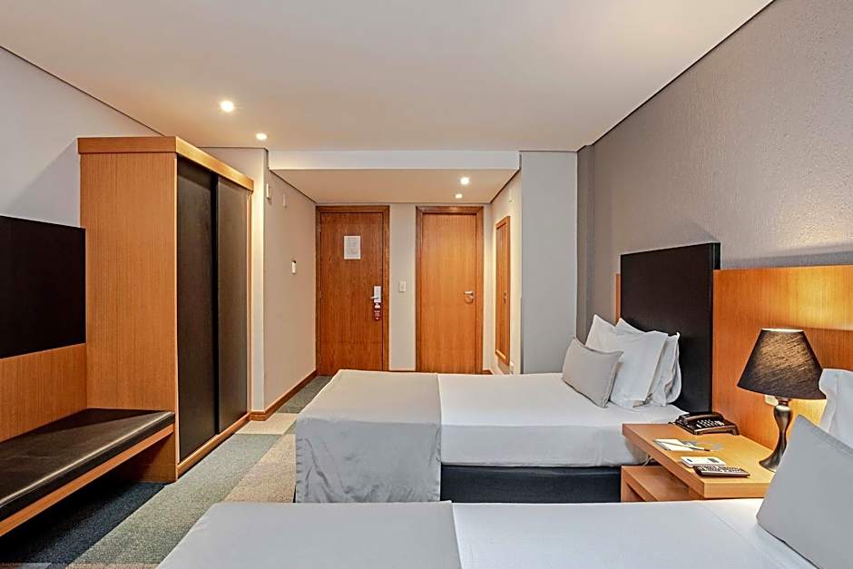 Slaviero Essential Curitiba Batel