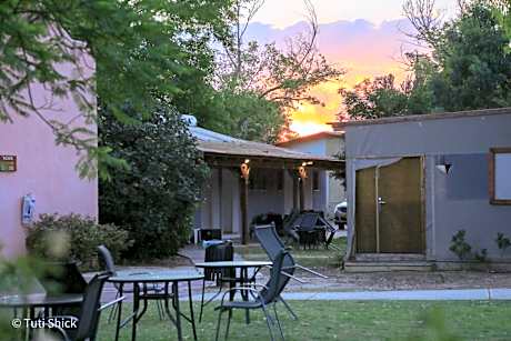Mandara - Country Lodging