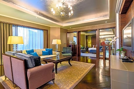 King Presidential 2 Bedroom Suite