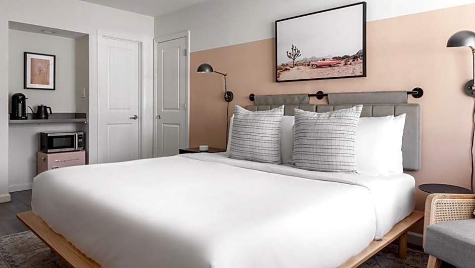 Leland Hotel